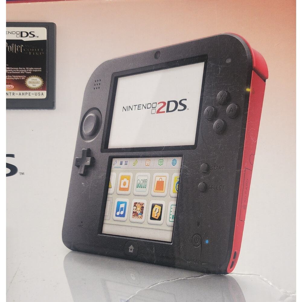 2DS Console with [8] 2DS games, Box, and Plastic Case, Everything Works